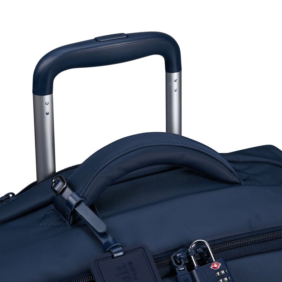 Lipault Foldable Plume Cabin in the color Navy. image number 3